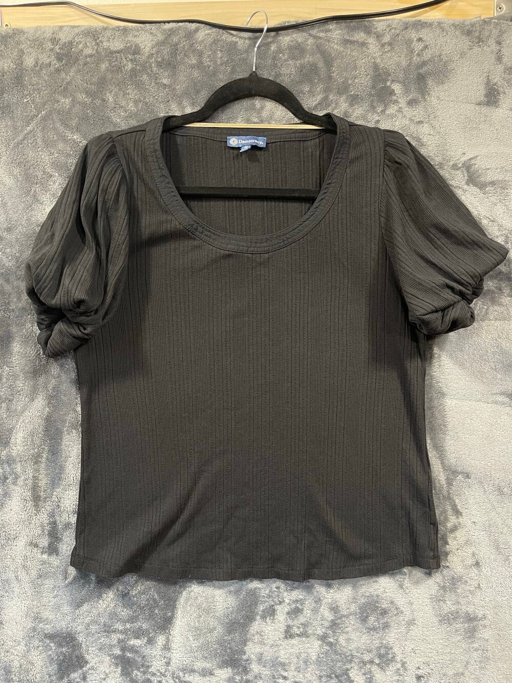 Democracy Black Ribbed Knit Puff Sleeve Top Womens M Coquette